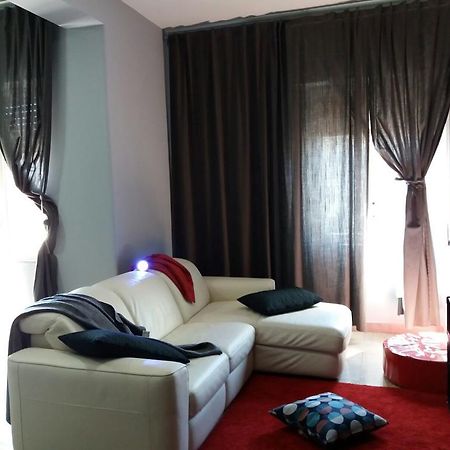 B&B Italia Napoli Εξωτερικό φωτογραφία