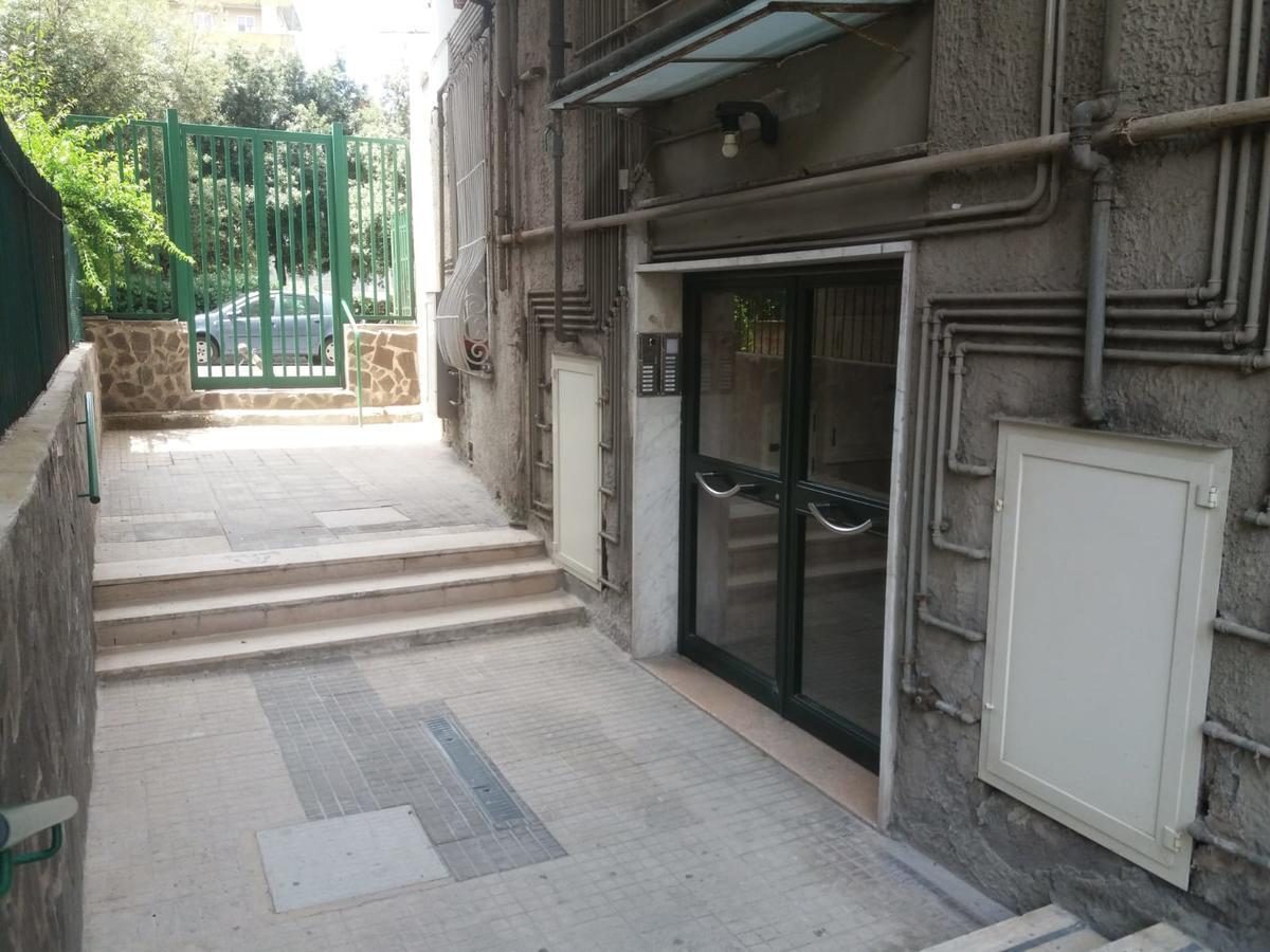 B&B Italia Napoli Εξωτερικό φωτογραφία